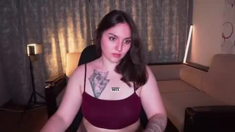 Snapshot of hoot_owl_cb chatting on June 2026 02:08:01 PM Karina online show from June 2026 02:08:01 PM