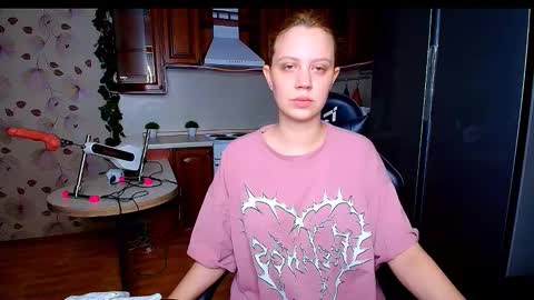 hope happyyy online show from November 2025 01:04:02 AM