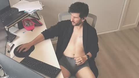 hopefulguy86 online show from November 2025 01:52:02 AM