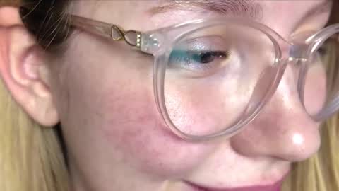 Audrey online show from December 2025 01:39:02 PM