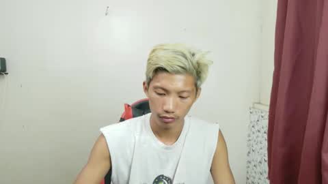 Snapshot of horny_asianmoreno chatting on January 2026 04:20:02 PM ROGER online show from January 2026 04:20:02 PM