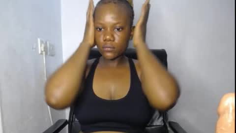 Snapshot of horny_chubby22 chatting on April 2026 07:02:02 AM Mira online show from April 2026 07:02:02 AM