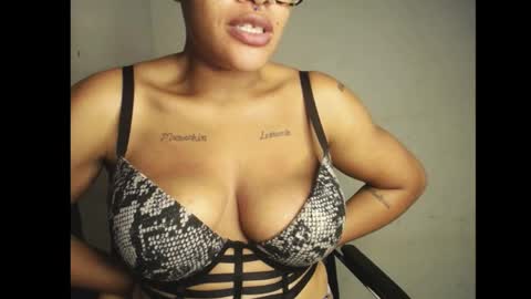 Snapshot of horny_ebonygirl_ chatting on May 2026 07:43:01 PM horny_ebonygirl_ online show from May 2026 07:43:01 PM