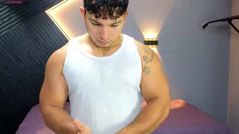 Snapshot of horny_nick18 chatting on February 2026 12:16:01 PM horny_nick18 online show from February 2026 12:16:01 PM