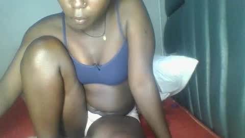Snapshot of hornybella84 chatting on May 2026 06:31:02 AM Bella online show from May 2026 06:31:02 AM