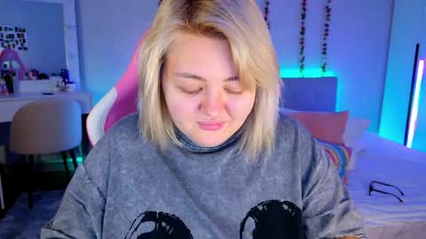 HornyCakee online show from April 2026 10:59:01 AM