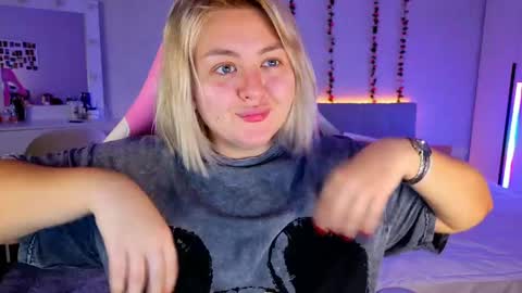 HornyCakee online show from April 2026 10:31:01 AM