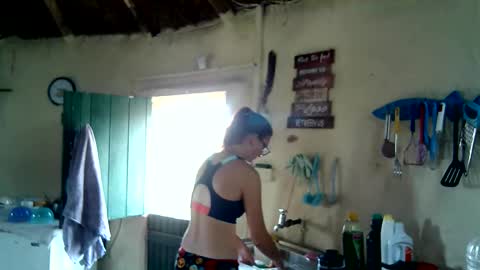 Nix  D online show from September 2025 06:25:02 AM