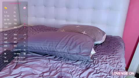 Valentina  online show from December 2024 05:00:01 PM