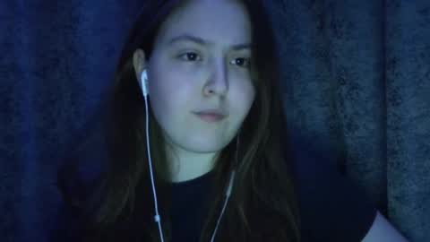 Luvv online show from May 2026 09:12:01 PM