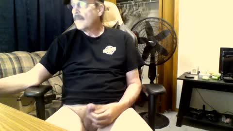 Snapshot of hornymanwi chatting on July 2026 12:30:01 PM hornymanwi online show from July 2026 12:30:01 PM