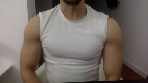 hornyspaniard93 online show from April 2026 10:54:02 PM