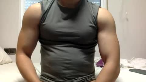 hornyspaniard93 online show from July 2026 01:46:02 PM