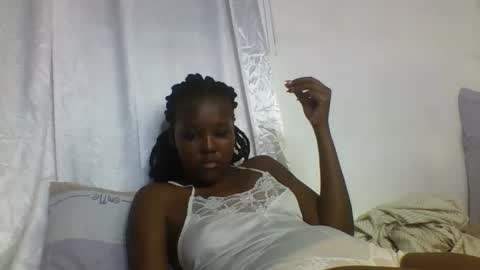 Its Cora online show from October 2025 04:18:01 PM