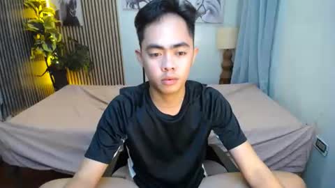 Snapshot of hot_8inchtwink chatting on October 2025 11:48:01 PM Rylle online show from October 2025 11:48:01 PM