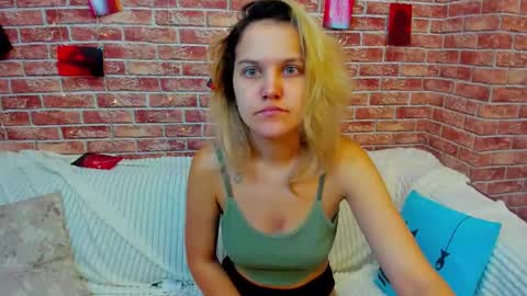 Snapshot of hot___jess chatting on September 2025 03:17:01 AM Jessica online show from September 2025 03:17:01 AM