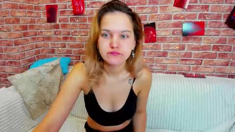 Snapshot of hot___jess chatting on October 2025 02:54:02 AM Jessica online show from October 2025 02:54:02 AM