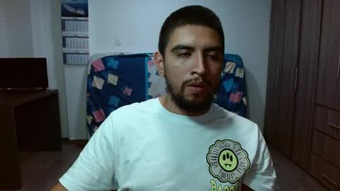 Snapshot of hot__husbands chatting on May 2026 04:08:02 AM hot__husbands online show from May 2026 04:08:02 AM