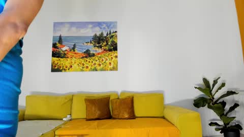 Snapshot of hot_babes_live chatting on January 2025 04:25:02 PM AnaVicky online show from January 2025 04:25:02 PM