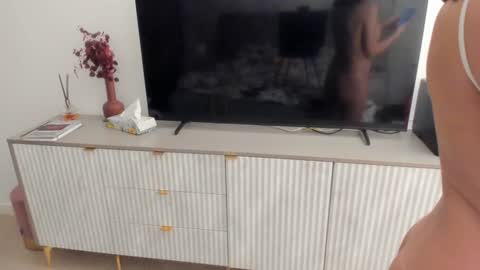 Snapshot of hot_babes_live chatting on March 2025 08:00:01 PM AnaVicky online show from March 2025 08:00:01 PM