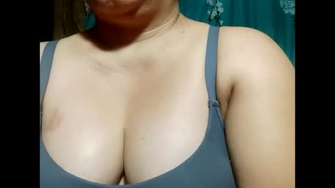 hot_boobs21 online show from February 2025 12:03:02 PM