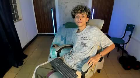 hot bunny online show from November 2025 02:33:02 AM