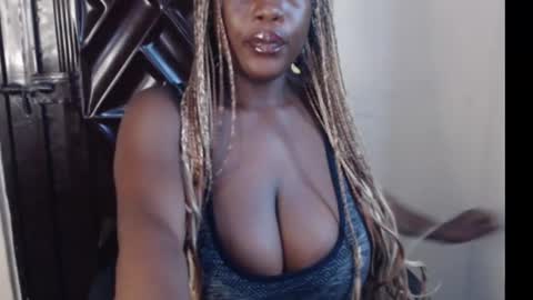 Snapshot of hot_choco2 chatting on September 2025 08:06:01 AM Coco online show from September 2025 08:06:01 AM