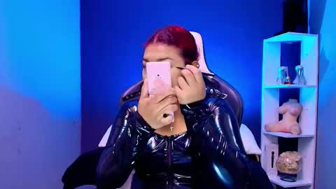 hot chocolate 4u online show from September 2025 12:18:01 PM