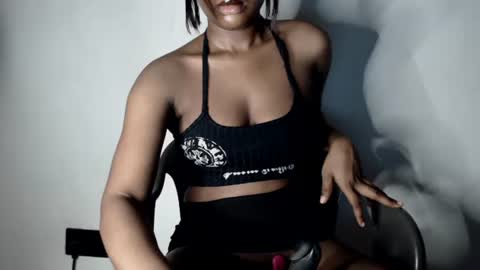 Snapshot of hot_chocoxxxx chatting on October 2025 12:04:01 AM sonia mis choco online show from October 2025 12:04:01 AM