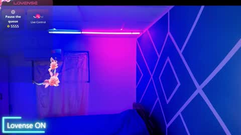 Snapshot of hot_couple07_ chatting on October 2025 03:26:02 AM Hot Couple online show from October 2025 03:26:02 AM