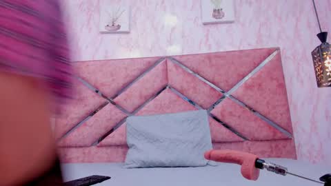 Emily online show from September 2025 11:37:01 AM