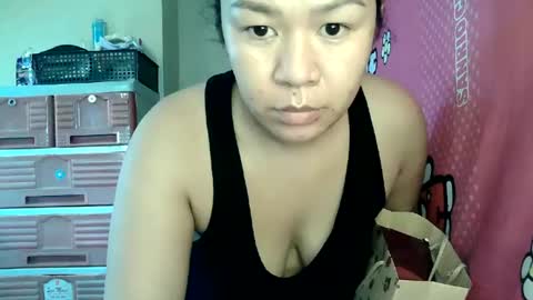 Snapshot of hot_emma1112 chatting on June 2026 01:06:01 AM hot_emma1112 online show from June 2026 01:06:01 AM