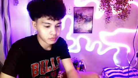 Snapshot of hot_kisser19 chatting on July 2026 01:54:01 AM mark online show from July 2026 01:54:01 AM