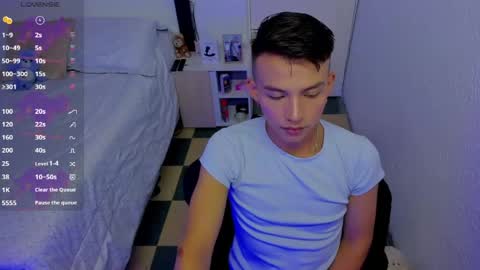 Alejandro online show from April 2026 01:43:01 AM