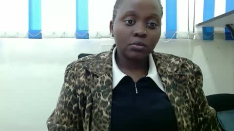 Linah online show from November 2025 08:37:01 AM