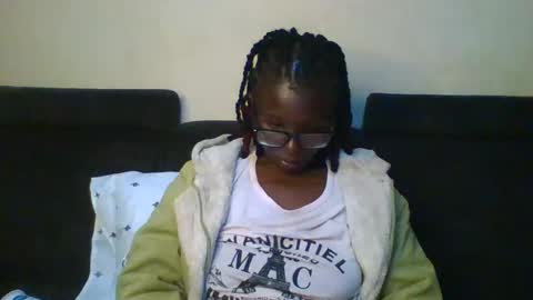 Linah online show from November 2025 03:59:01 PM