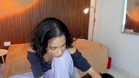 Snapshot of hot_little_bunny chatting on December 2024 11:57:01 PM Alana online show from December 2024 11:57:01 PM