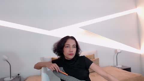 Snapshot of hot_little_bunny chatting on December 2024 11:43:02 PM Alana online show from December 2024 11:43:02 PM