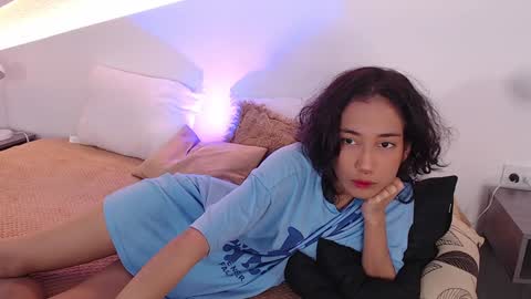 Snapshot of hot_little_bunny chatting on December 2024 05:00:02 PM Alana online show from December 2024 05:00:02 PM
