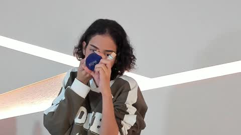 Snapshot of hot_little_bunny chatting on December 2024 09:15:02 PM Alana online show from December 2024 09:15:02 PM