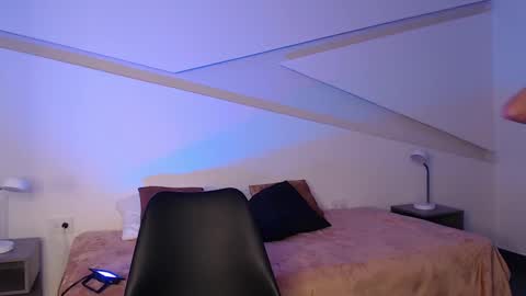 Snapshot of hot_little_bunny chatting on February 2025 11:51:02 PM Alana online show from February 2025 11:51:02 PM