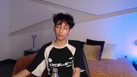 Snapshot of hot_little_bunny chatting on February 2025 11:41:02 PM Alana online show from February 2025 11:41:02 PM