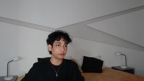 Snapshot of hot_little_bunny chatting on February 2025 12:49:01 AM Alana online show from February 2025 12:49:01 AM