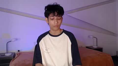 Snapshot of hot_little_bunny chatting on February 2025 08:55:01 PM Alana online show from February 2025 08:55:01 PM