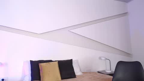 Snapshot of hot_little_bunny chatting on February 2025 09:02:01 PM Alana online show from February 2025 09:02:01 PM