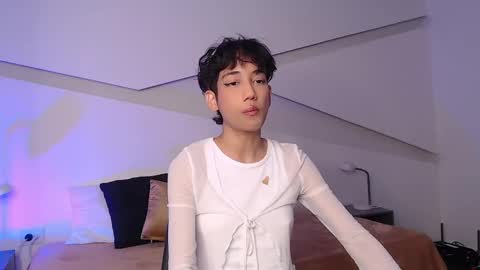 Snapshot of hot_little_bunny chatting on February 2025 08:33:02 PM Alana online show from February 2025 08:33:02 PM