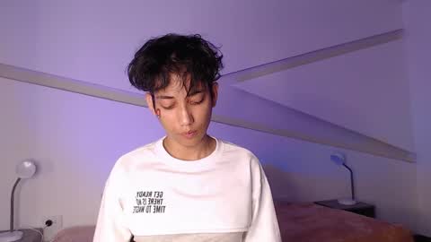 Snapshot of hot_little_bunny chatting on March 2025 12:39:02 AM Alana online show from March 2025 12:39:02 AM