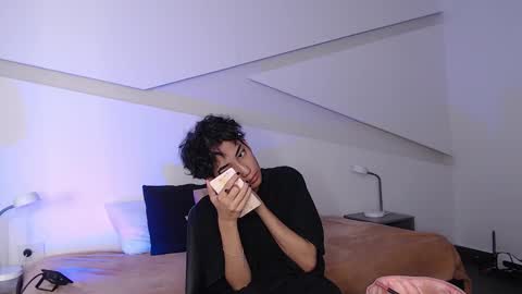 Snapshot of hot_little_bunny chatting on March 2025 08:37:02 PM Alana online show from March 2025 08:37:02 PM