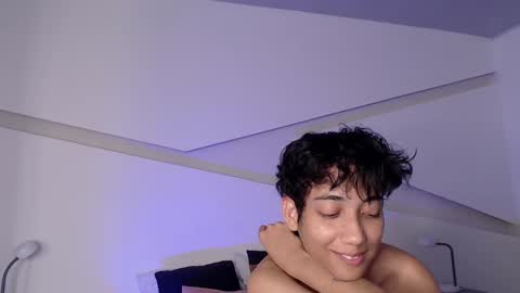 Snapshot of hot_little_bunny chatting on March 2025 09:35:01 PM Alana online show from March 2025 09:35:01 PM