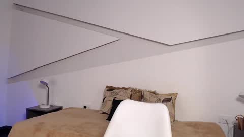 Snapshot of hot_little_bunny chatting on September 2025 09:50:01 PM Alana online show from September 2025 09:50:01 PM